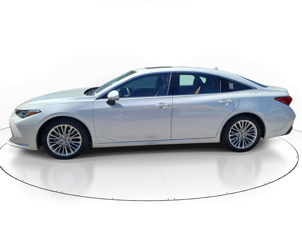 Used 2020 Toyota Avalon Limited image 7