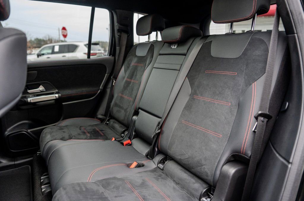 Used 2024 Mercedes-Benz EQB 250+ image 20