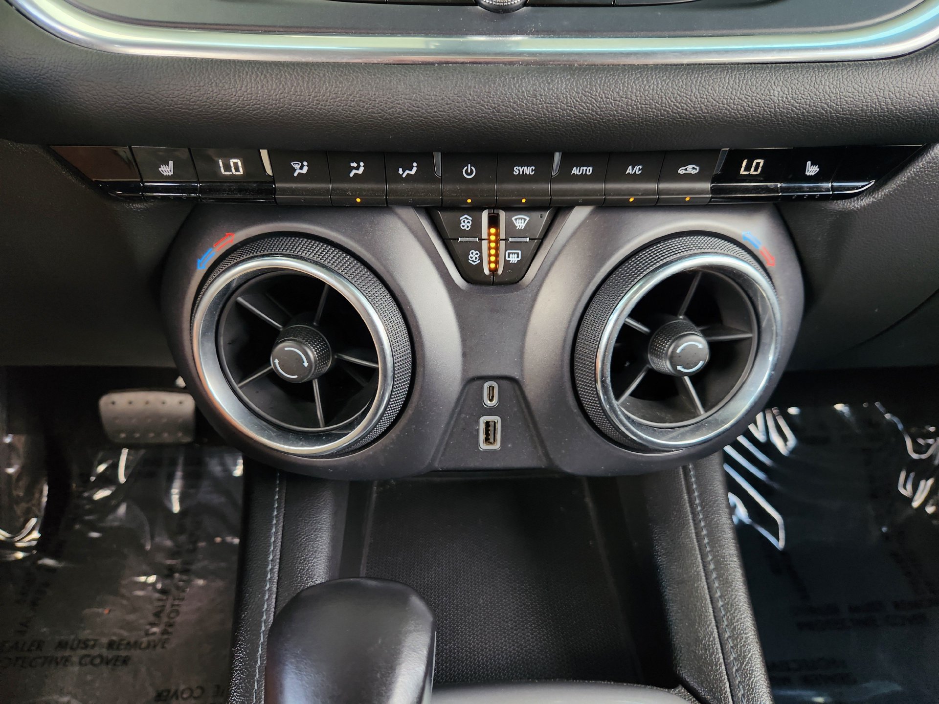 Used 2019 Chevrolet Blazer LT FWD image 19