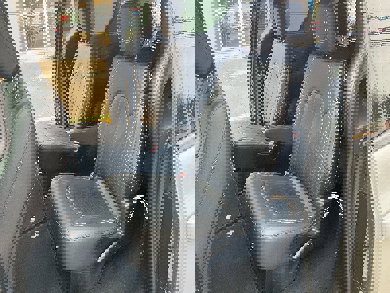 Used 2021 Chrysler Pacifica Touring-L w/ Premium & Safety Sphere Group image 19