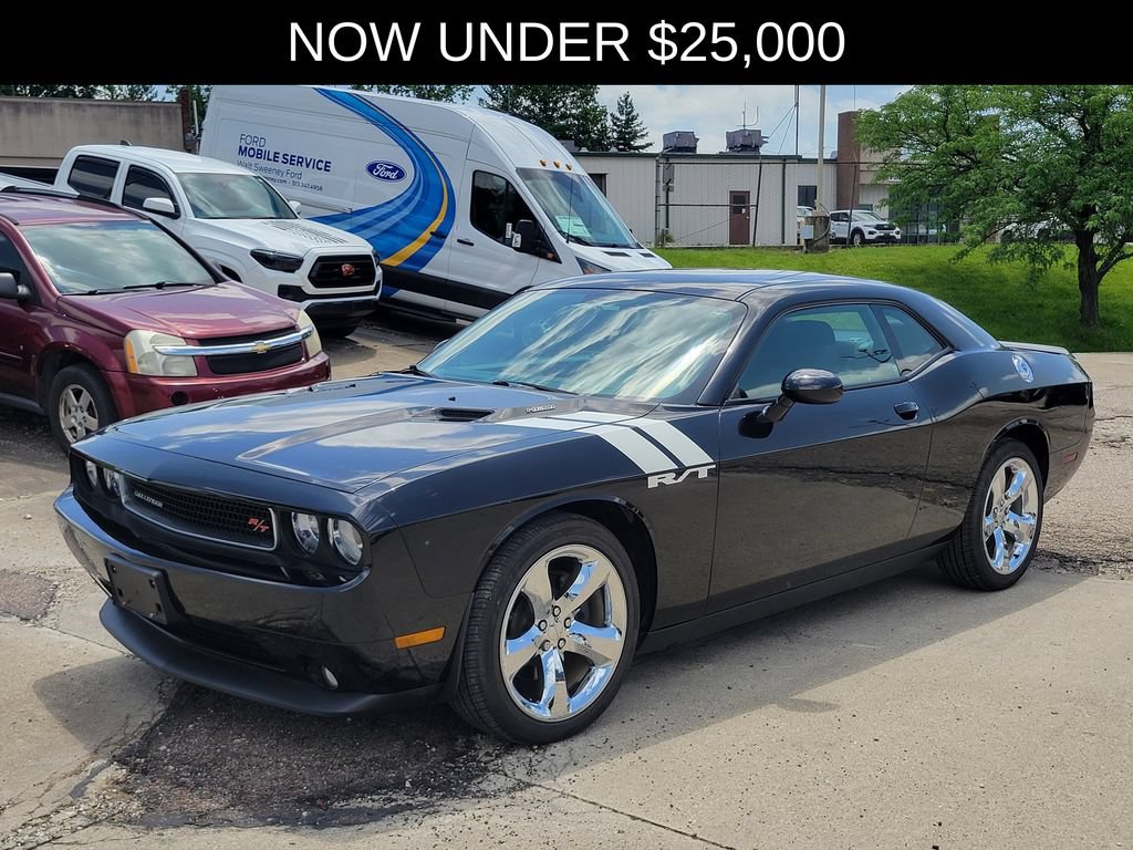Used 2014 Dodge Challenger R/T RWD video 2