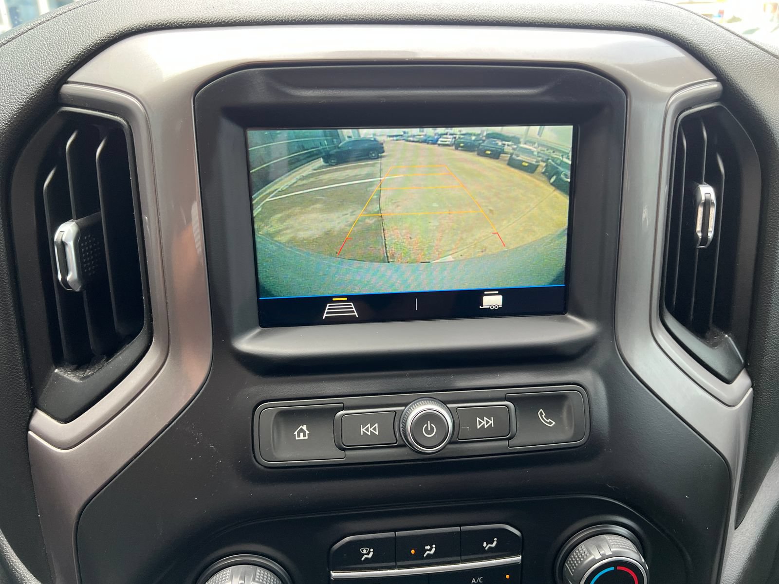 Used 2019 Chevrolet Silverado 1500 Custom w/ Custom Convenience Package AWD/4WD image 26