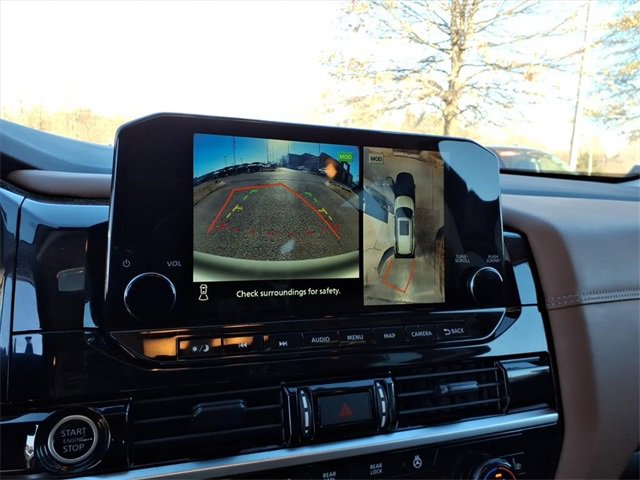 Certified 2024 Nissan Pathfinder Platinum w/ Black Appearance Package image 14