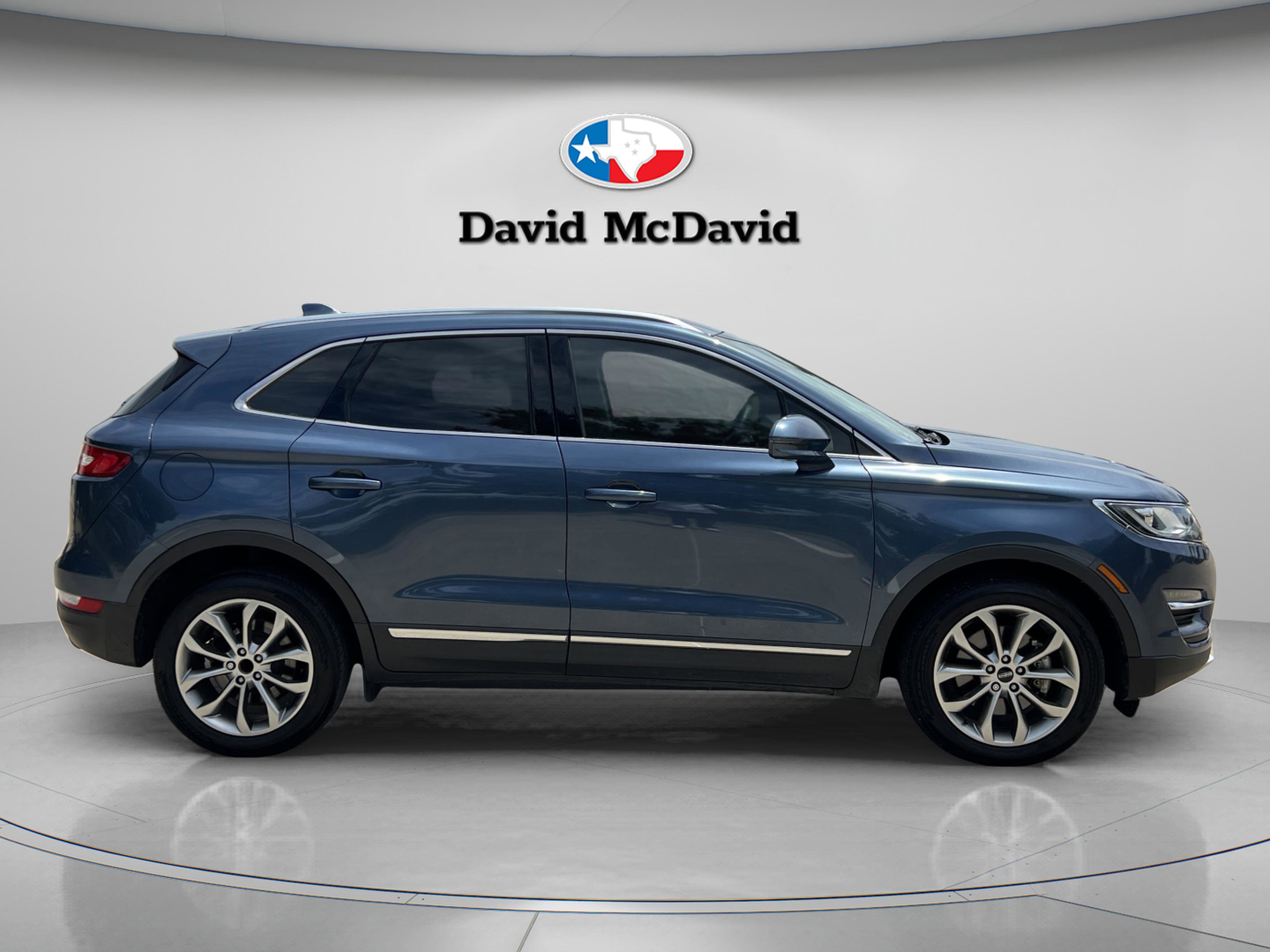 Used 2018 Lincoln MKC Select w/ Select Plus Package FWD image 8