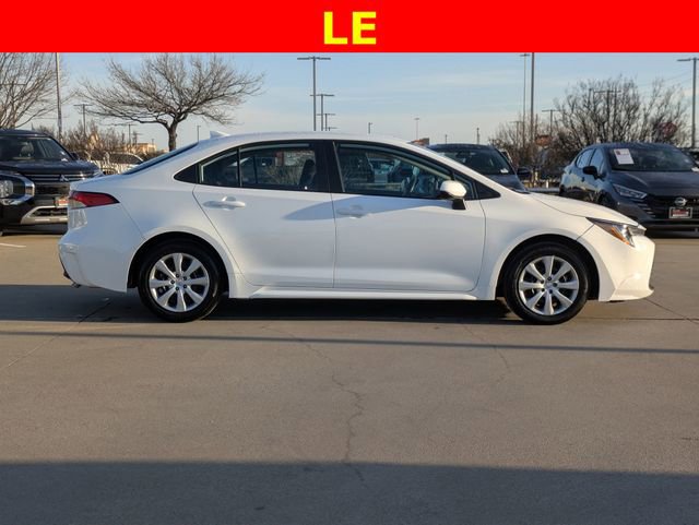 Used 2025 Toyota Corolla LE image 4