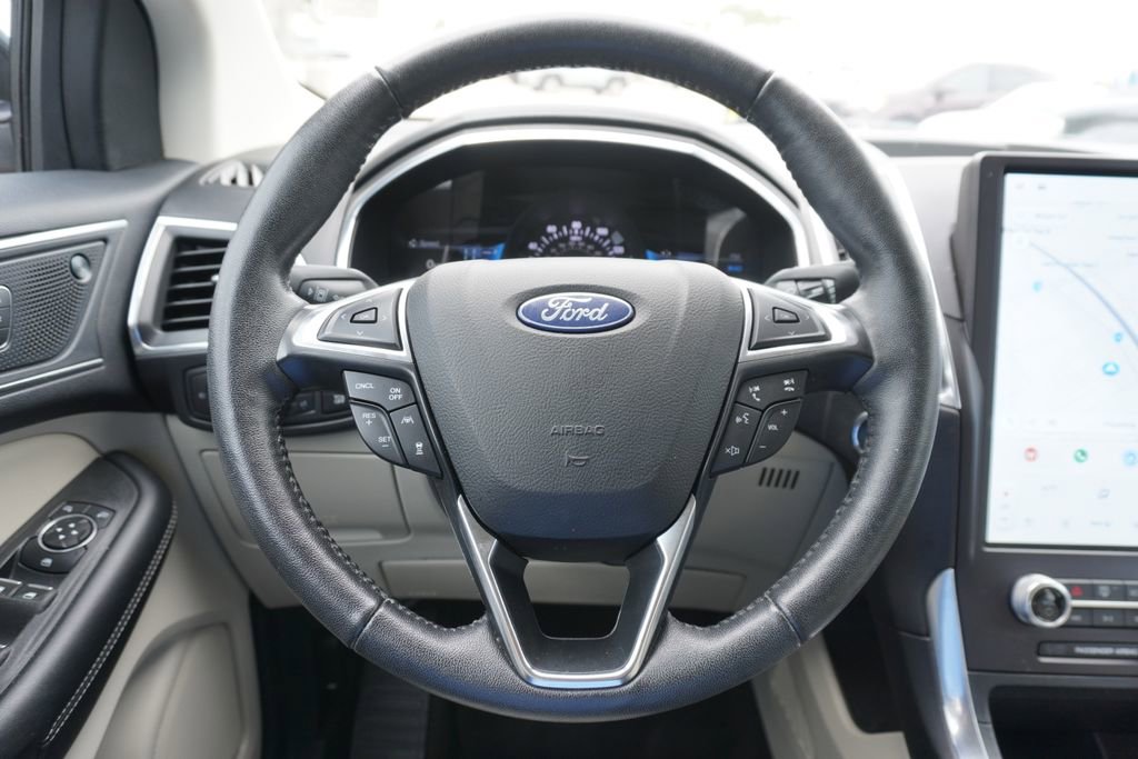 Used 2021 Ford Edge Titanium image 10