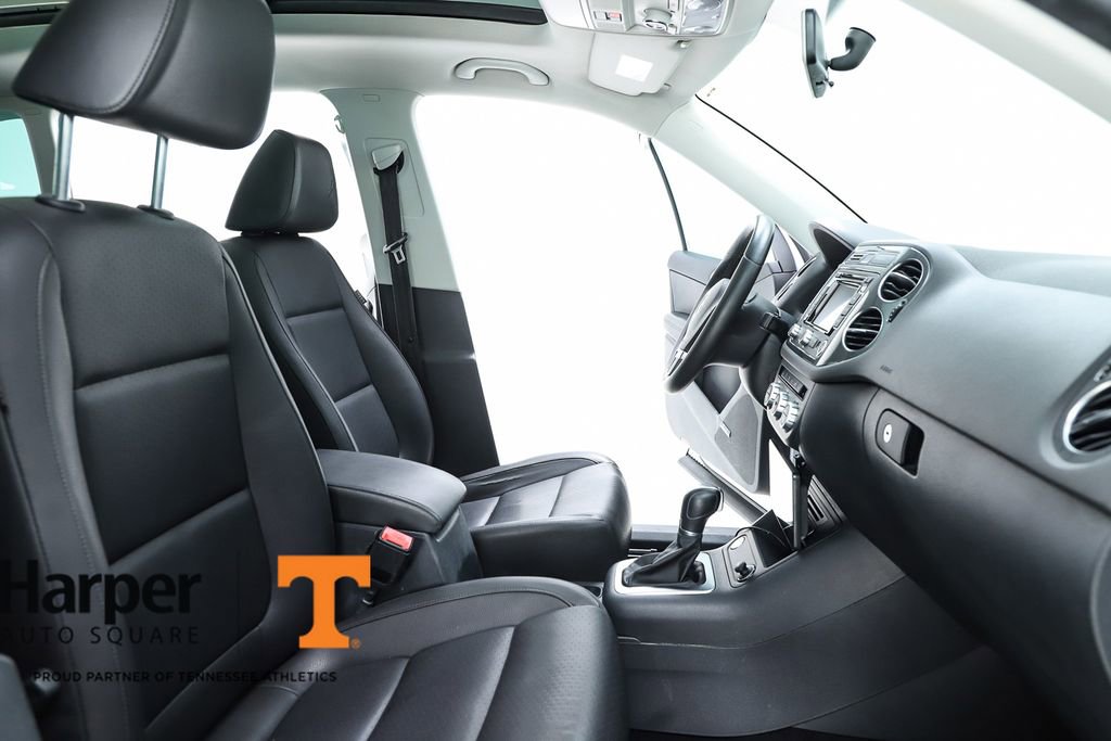 Used 2015 Volkswagen Tiguan SEL FWD image 70