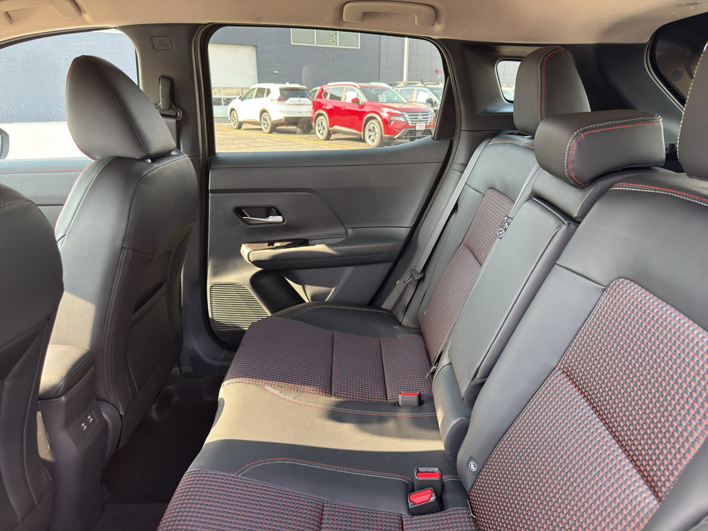 New 2026 Nissan Kicks SR w/ Cold Weather Package image 32