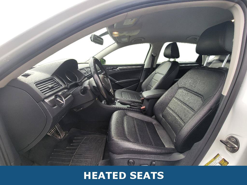 Used 2017 Volkswagen Passat 1.8T R-Line FWD image 11