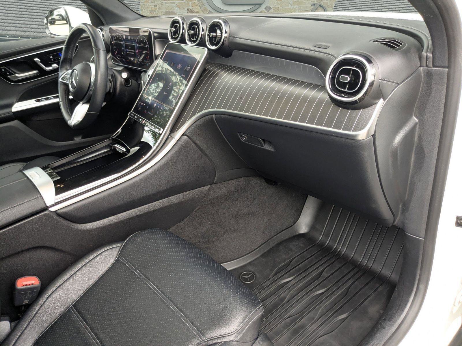 Used 2024 Mercedes-Benz GLC 300 image 21