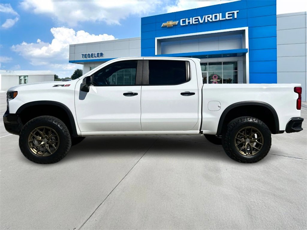 Used 2022 Chevrolet Silverado 1500 ZR2 w/ Technology Package image 8