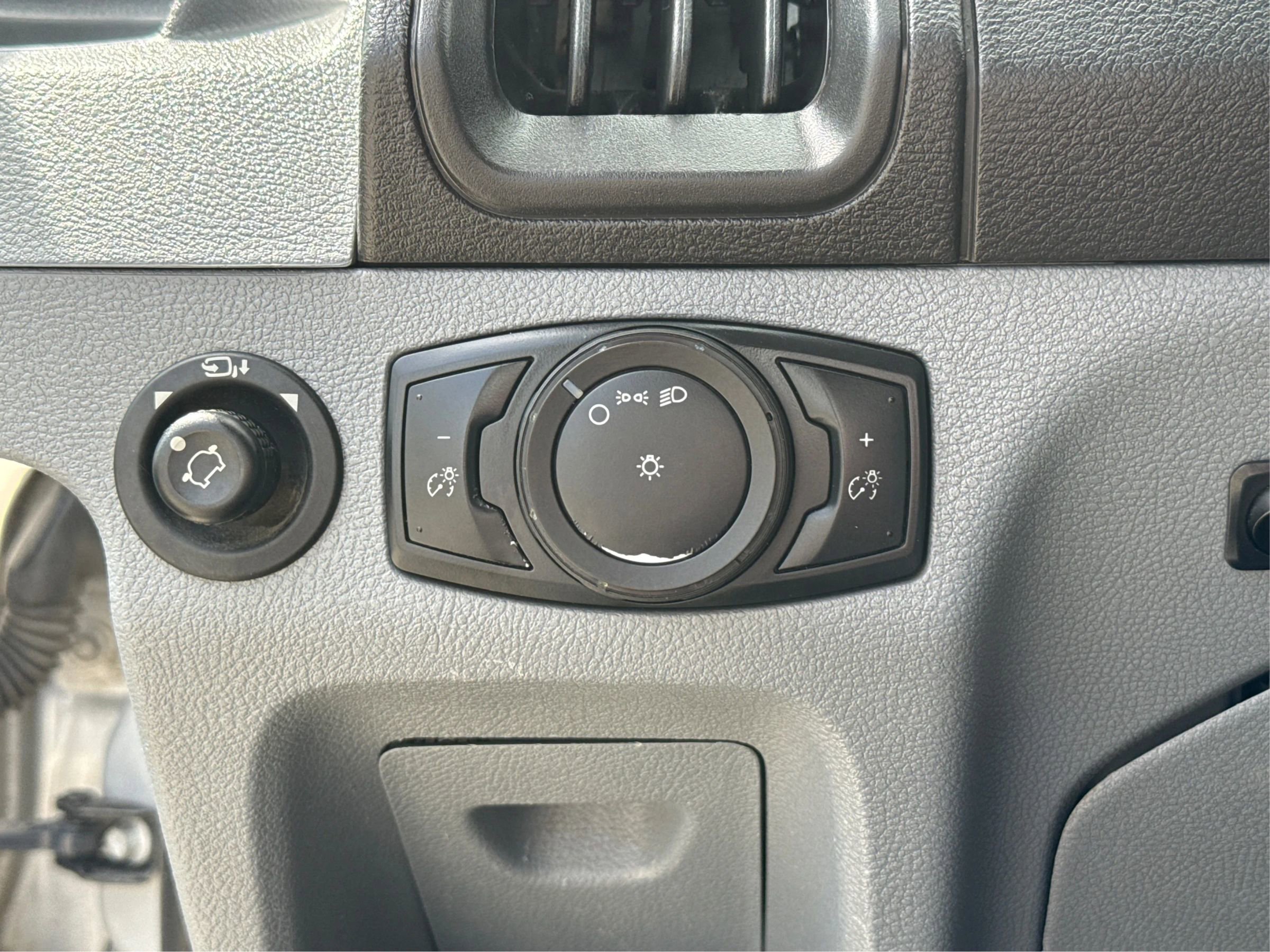 Used 2019 Ford Transit 350 XL RWD image 19