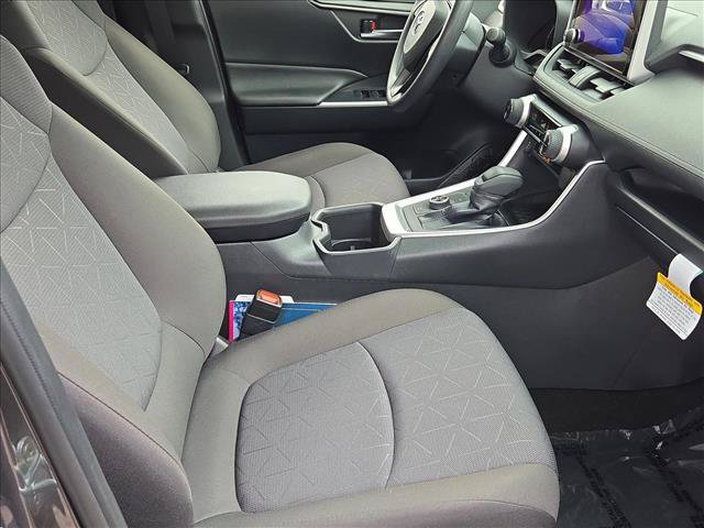 Used 2024 Toyota RAV4 XLE AWD/4WD image 18