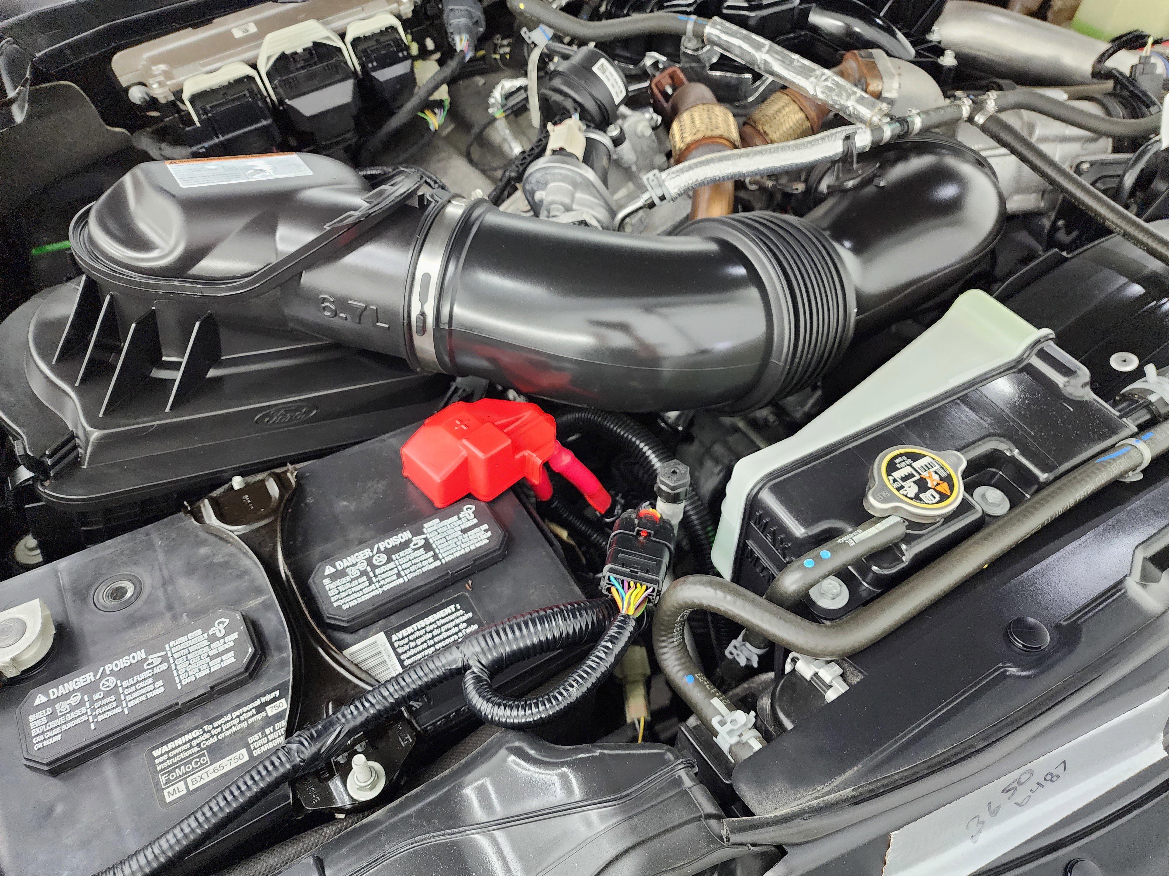 Used 2019 Ford F350 Lariat w/ Chrome Package image 19