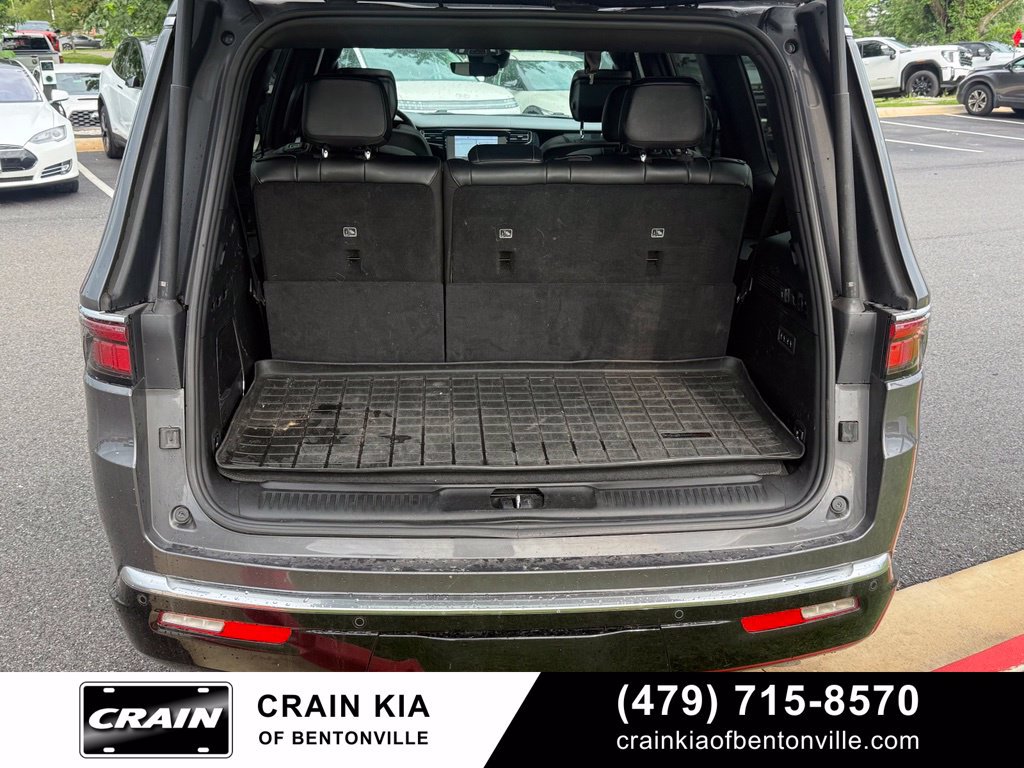 Used 2022 Jeep Wagoneer Series III w/ Premium Group I AWD/4WD image 26