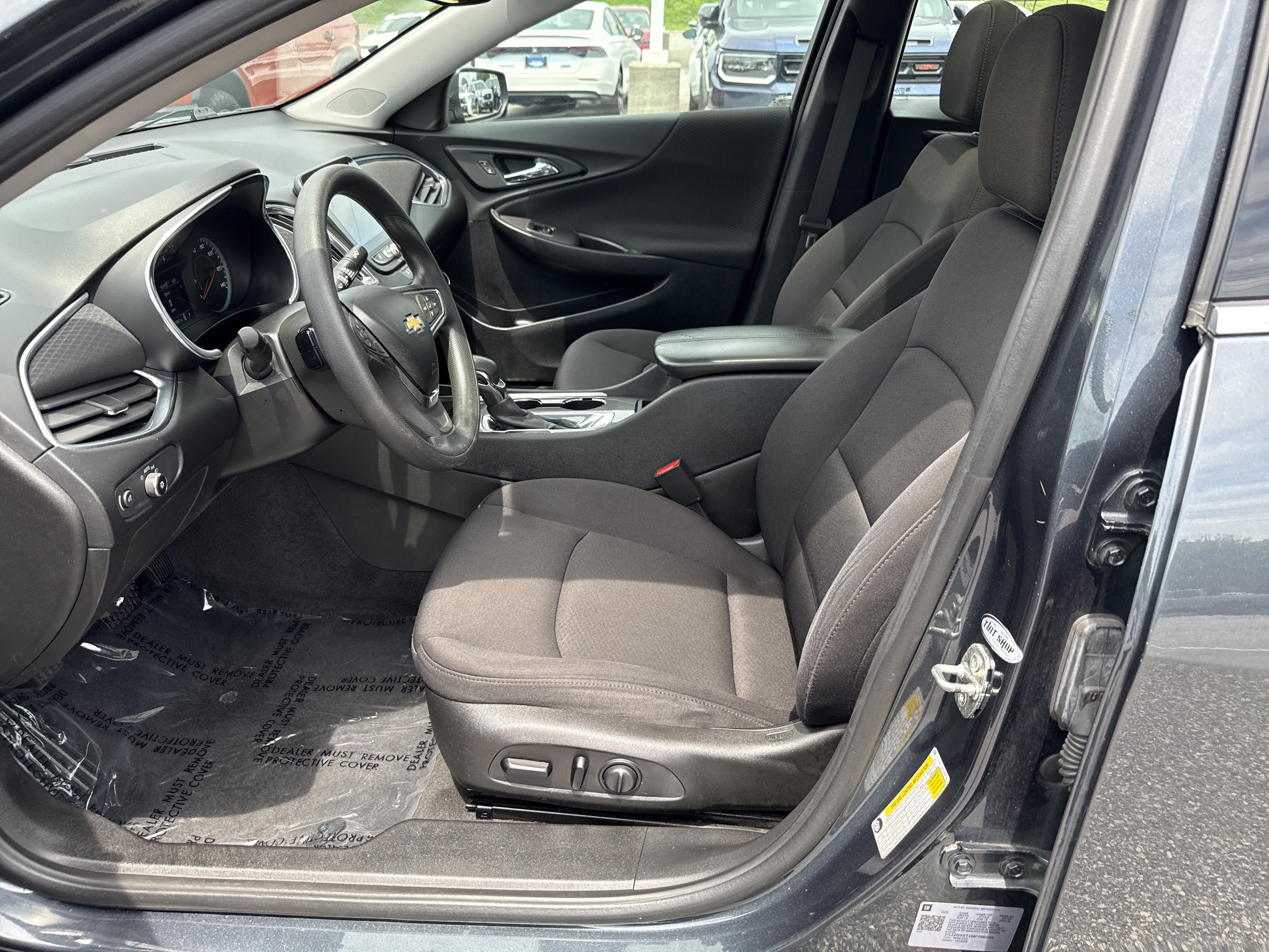 Used 2021 Chevrolet Malibu LT FWD image 24
