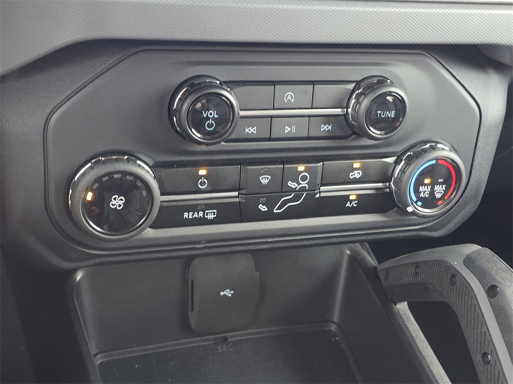 Used 2024 Ford Bronco Big Bend image 22