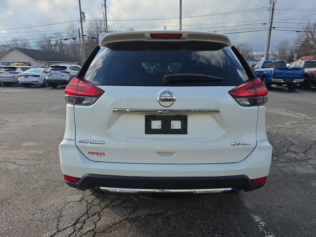 Used 2018 Nissan Rogue SV image 4