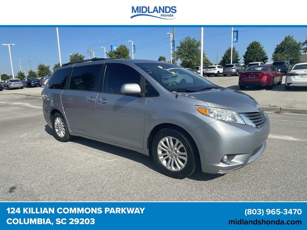 Used 2012 Toyota Sienna XLE FWD image 1