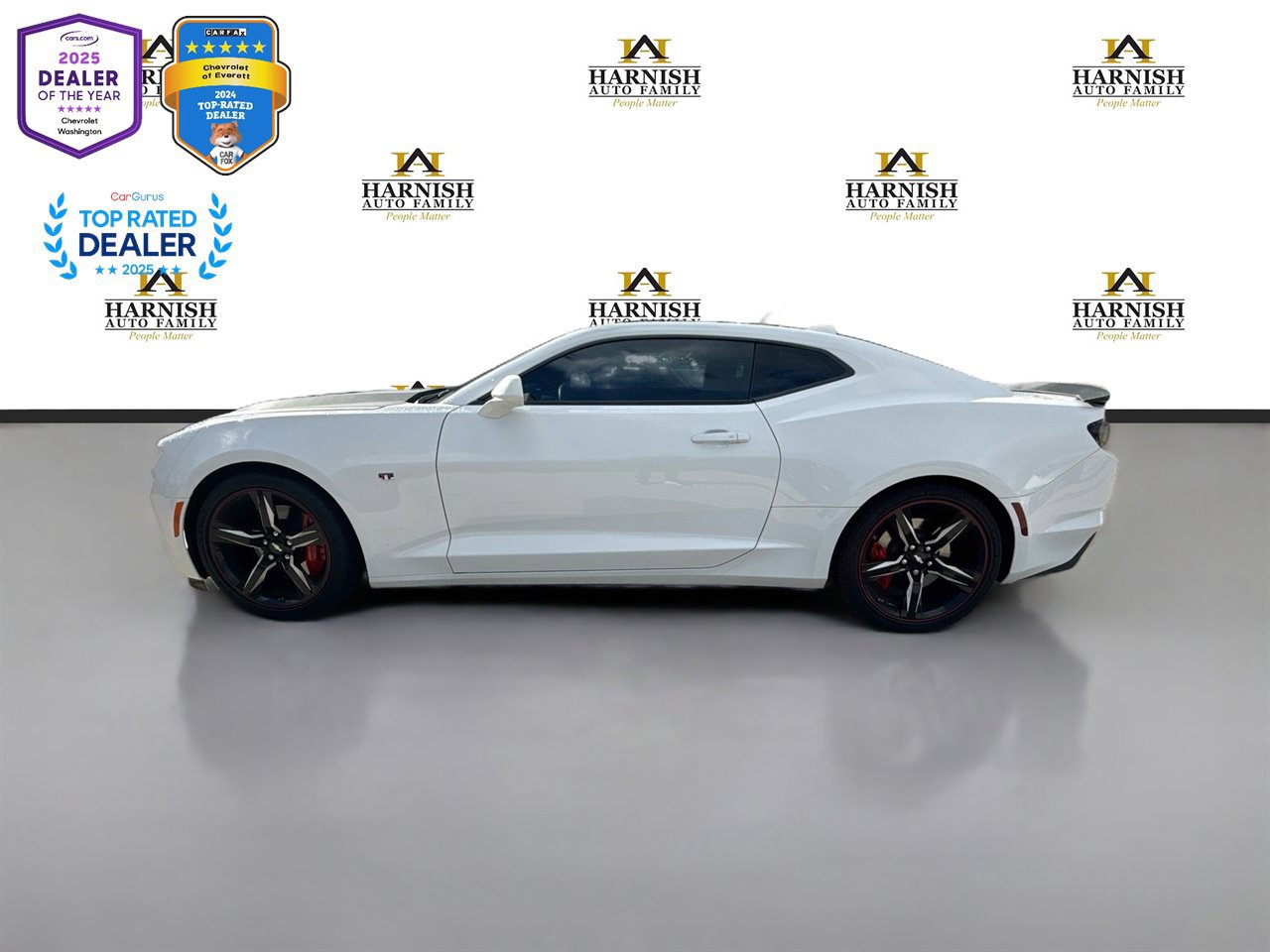 Used 2020 Chevrolet Camaro SS RWD image 2