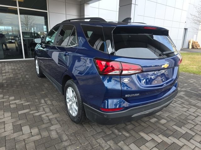 Used 2023 Chevrolet Equinox LT image 2