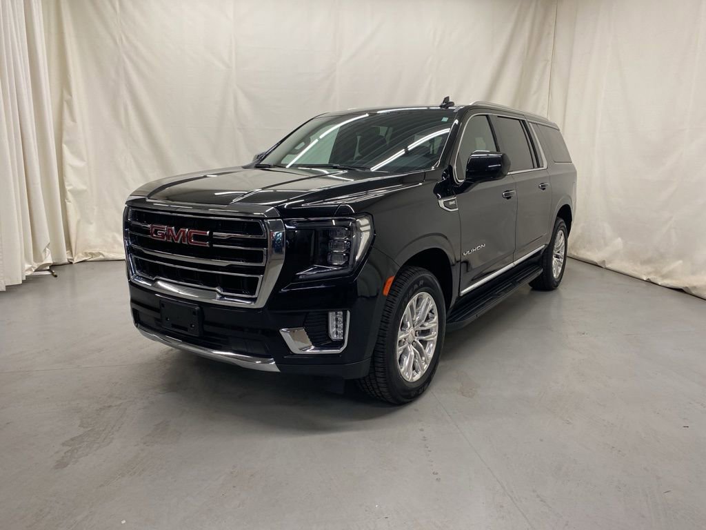 Used 2024 GMC Yukon XL SLT image 2