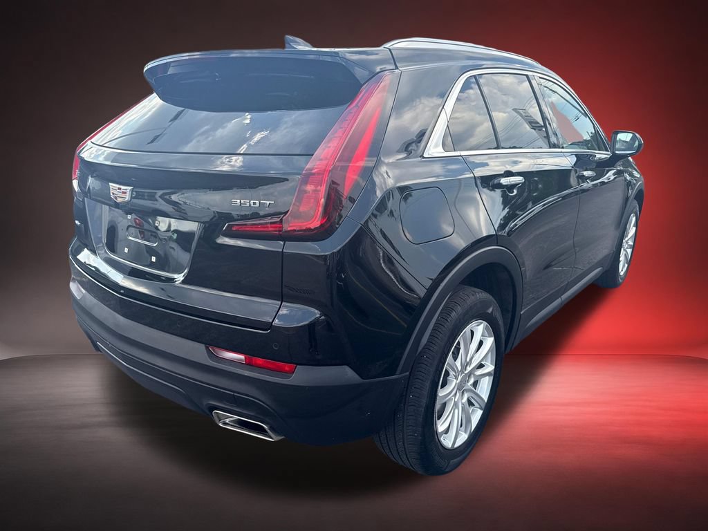 Certified 2023 Cadillac XT4 Luxury w/ Cold Weather Package AWD/4WD image 4