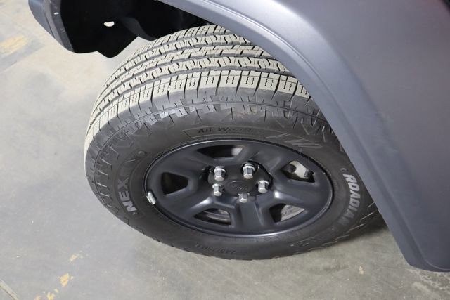 Used 2025 Jeep Wrangler Sport AWD/4WD image 42