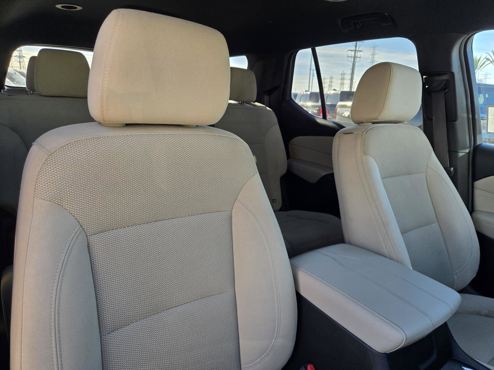 Used 2023 Chevrolet Traverse LS image 32