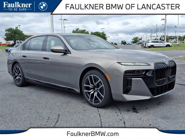 New 2025 BMW 760i xDrive w/ Executive Package