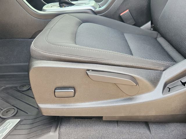 Used 2022 Chevrolet Colorado LT RWD image 22