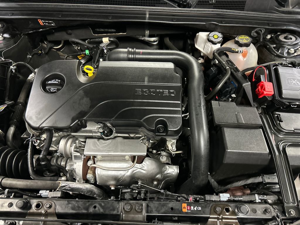 Used 2024 Chevrolet Malibu LT image 24