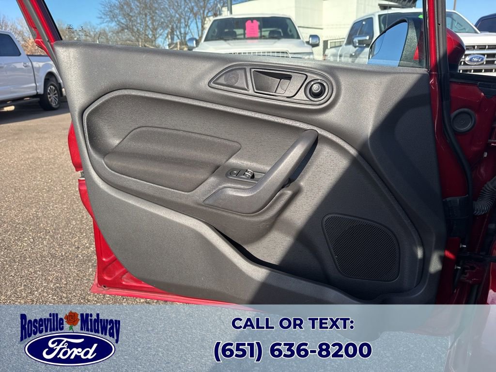 Used 2017 Ford Fiesta SE image 28