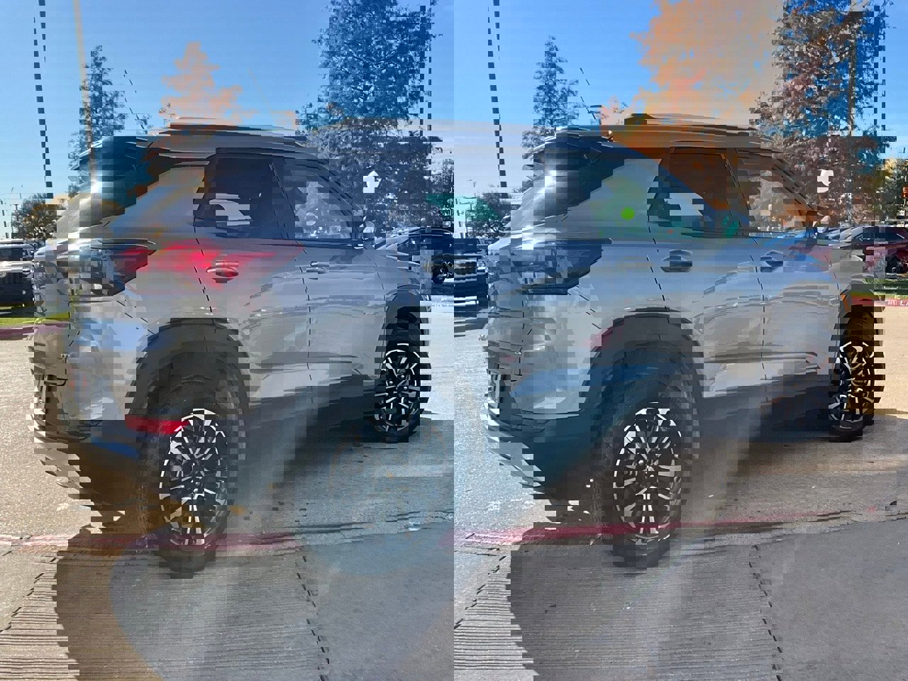 Used 2025 Chevrolet TrailBlazer LT image 6