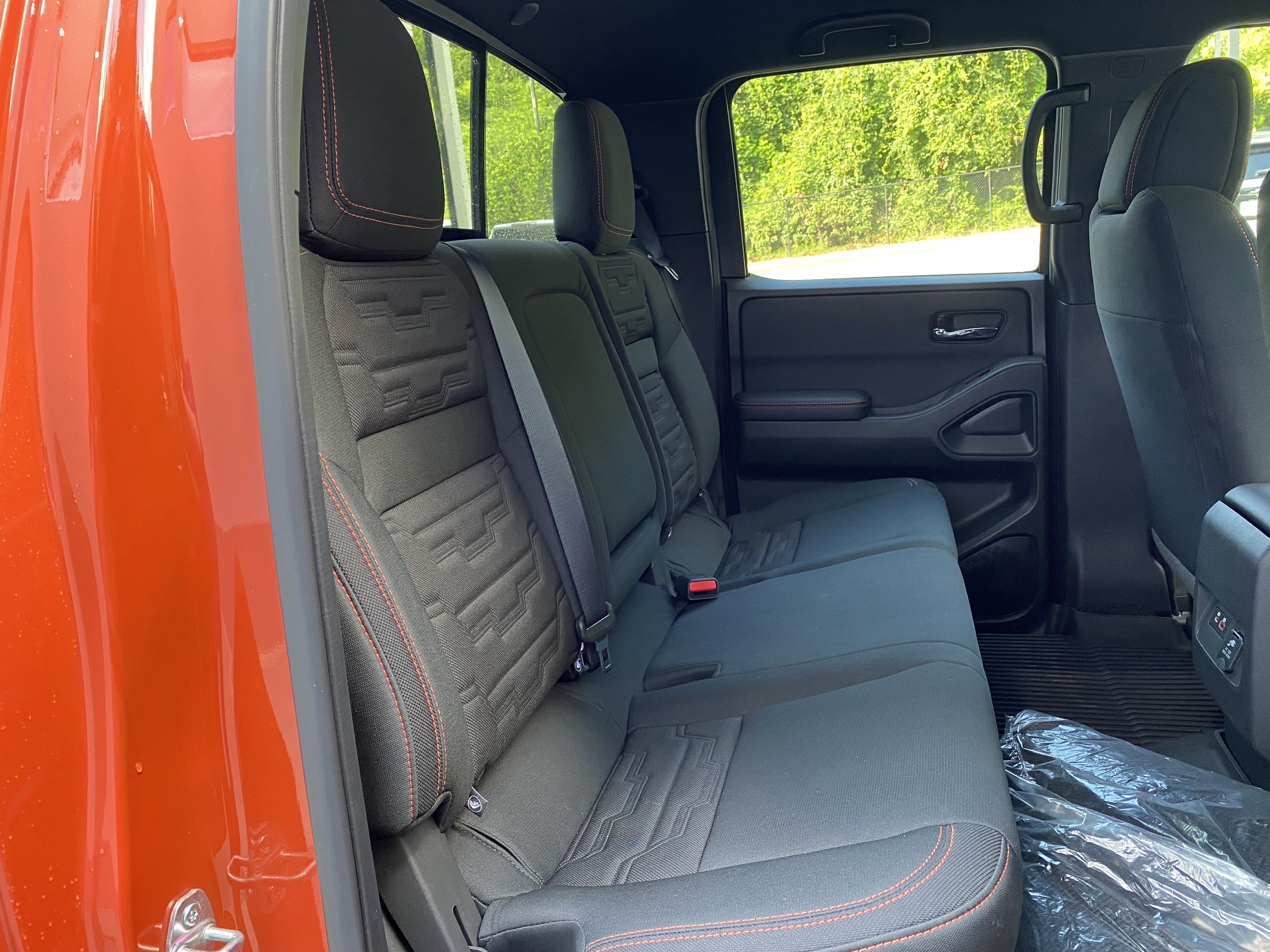 Used 2025 Nissan Frontier PRO-4X w/ Pro Convenience Package AWD/4WD image 36