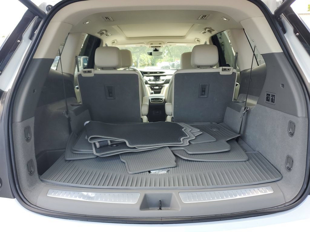 Certified 2024 Cadillac XT6 Premium Luxury w/ Technology Package FWD image 24