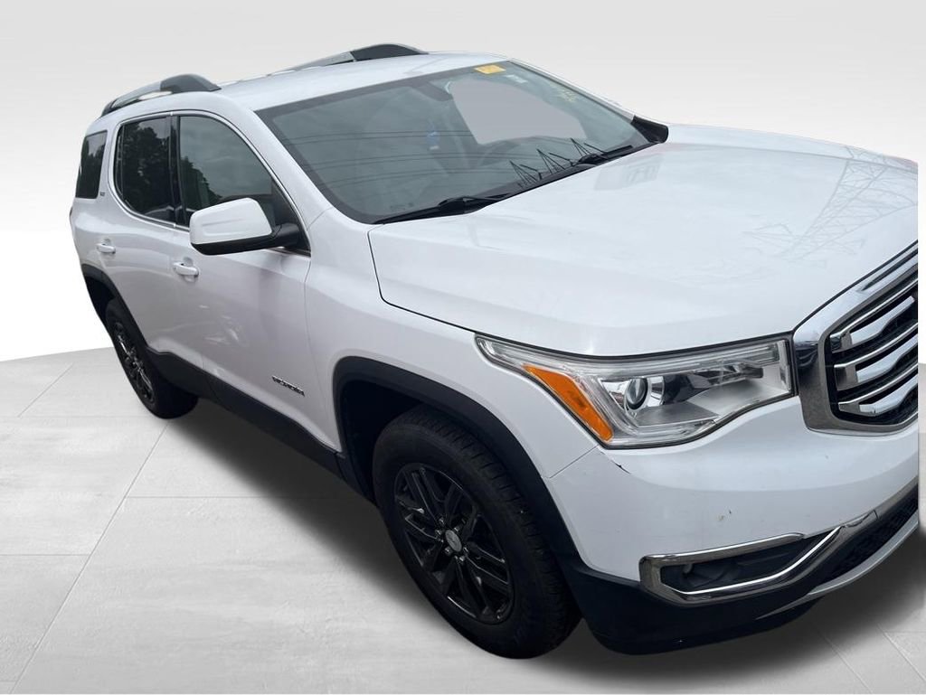 Used 2021 GMC Acadia Denali w/ Denali Technology Package FWD image 10