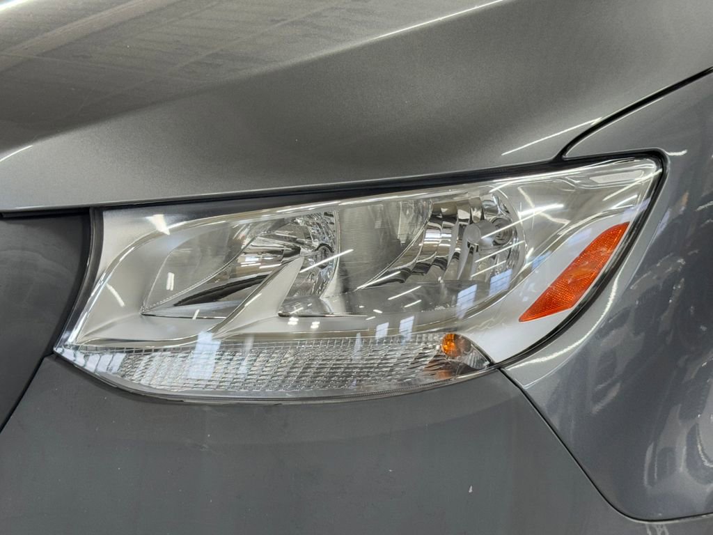 Used 2022 Mercedes-Benz Sprinter 4500 w/ Parking Package image 35