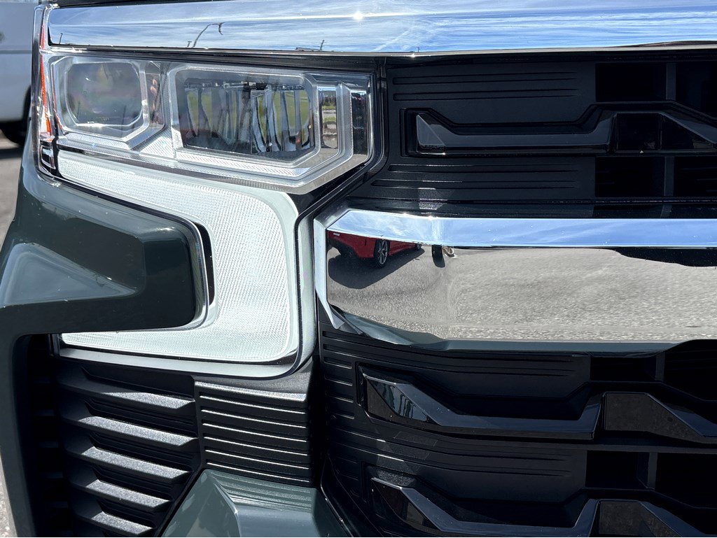 Used 2025 Chevrolet Silverado 1500 LT image 24