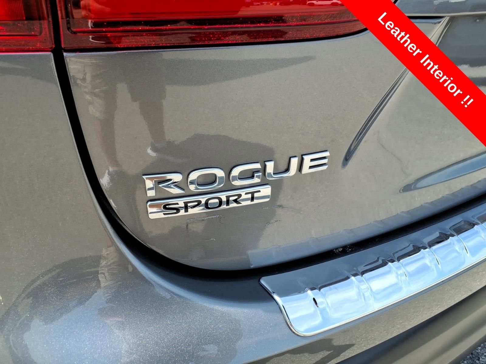 Used 2021 Nissan Rogue Sport S FWD image 9