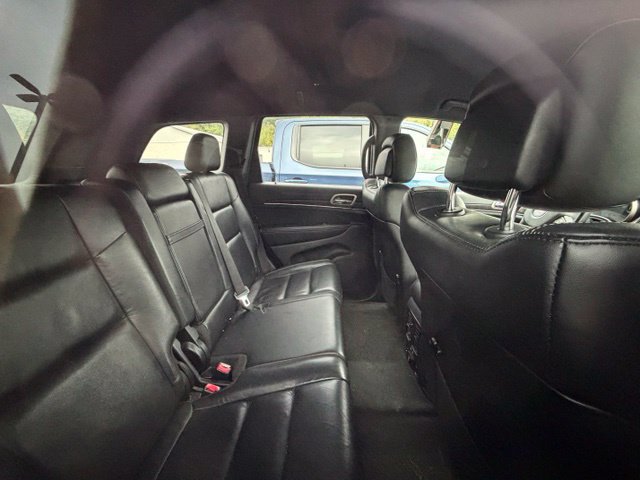Used 2017 Jeep Grand Cherokee Limited AWD/4WD image 11