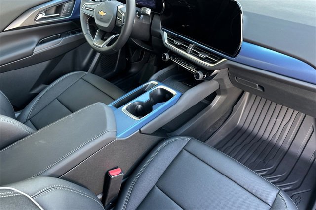 New 2026 Chevrolet Equinox EV LT image 21