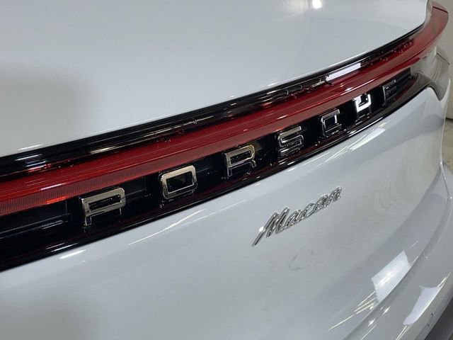 New 2026 Porsche Macan image 9