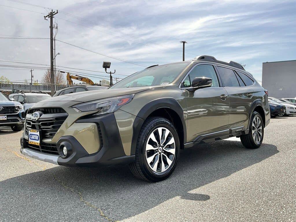 Used 2023 Subaru Outback Limited AWD/4WD image 4