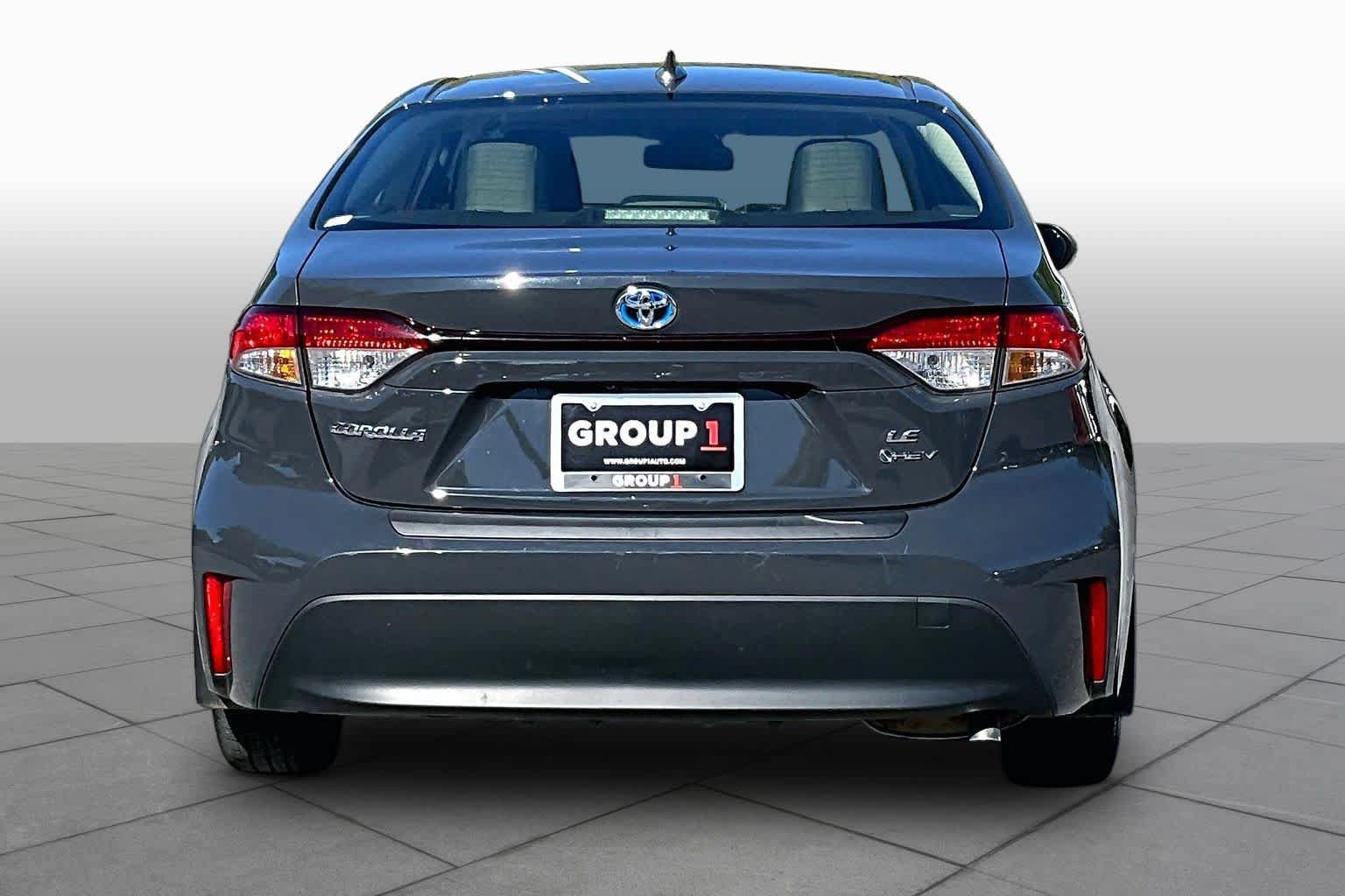 Used 2025 Toyota Corolla LE AWD/4WD image 5