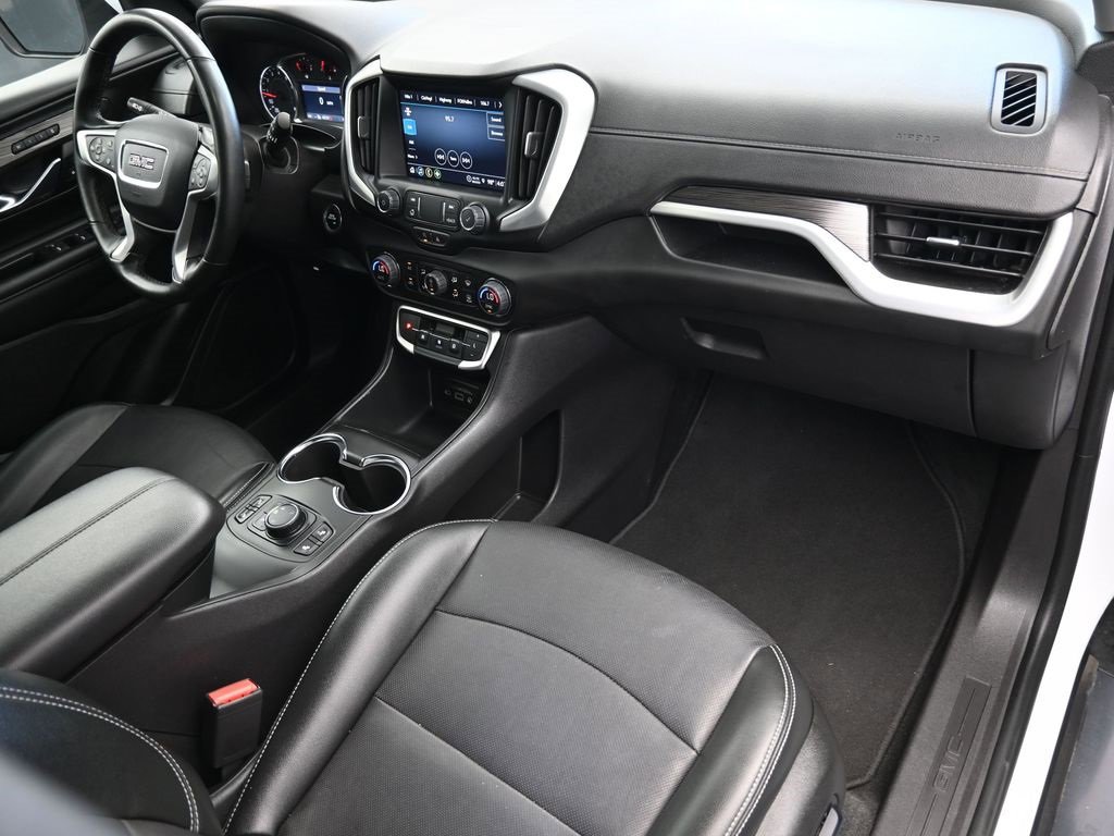 Used 2024 GMC Terrain SLT image 30