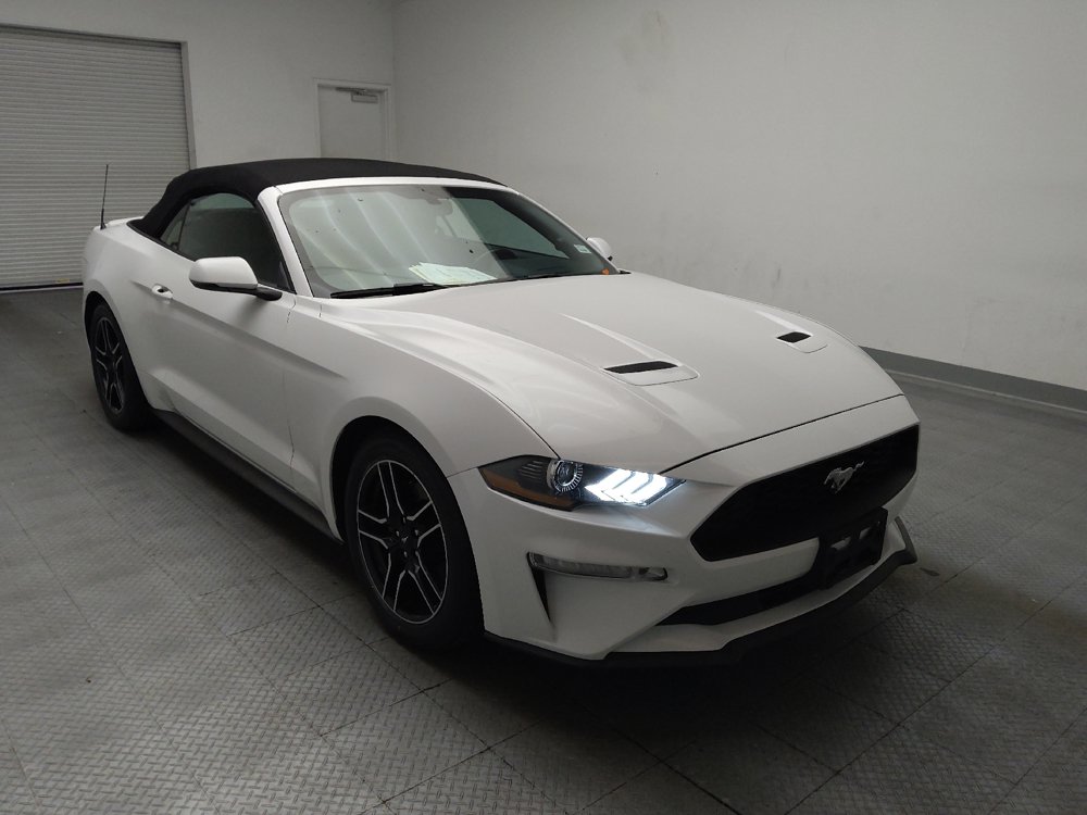Used 2020 Ford Mustang Premium RWD image 13
