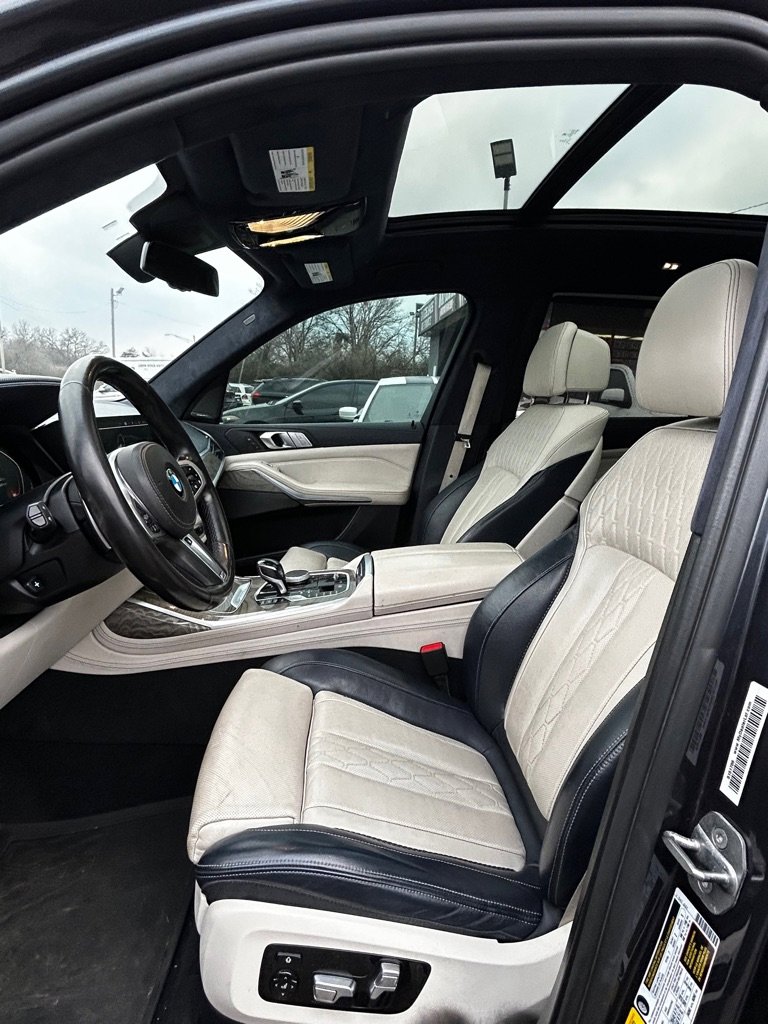 Used 2020 BMW X7 M50i w/ Dynamic Handling Package image 10