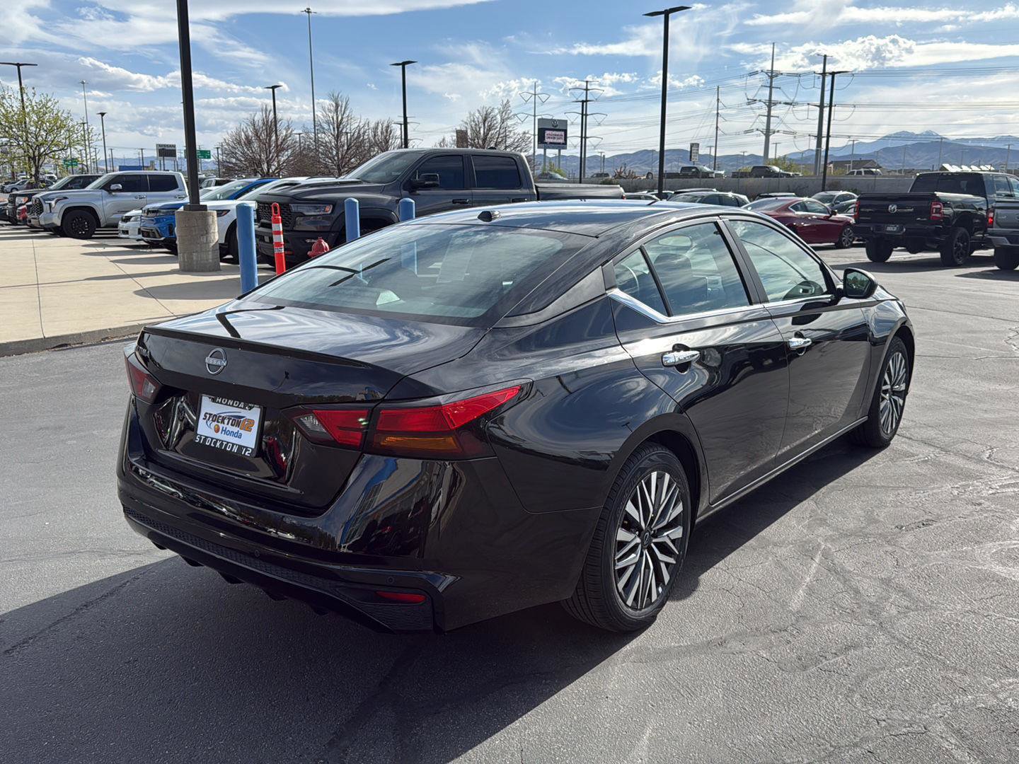 Used 2025 Nissan Altima 2.5 SV image 6