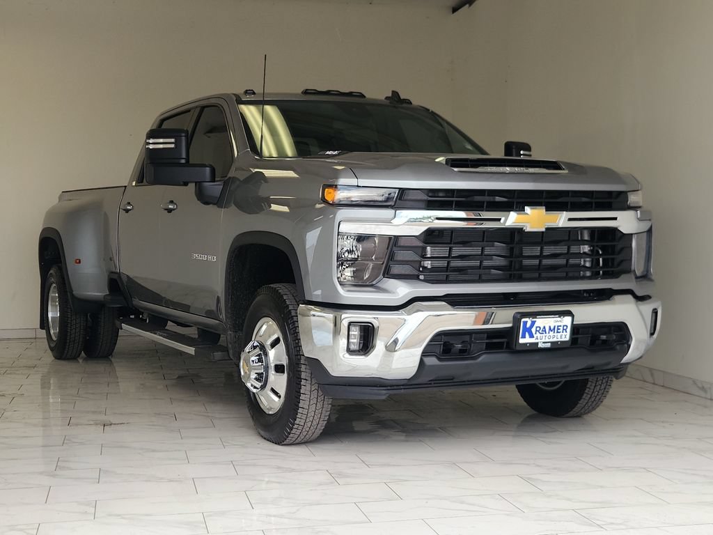 New 2026 Chevrolet Silverado 3500 LT AWD/4WD image 3